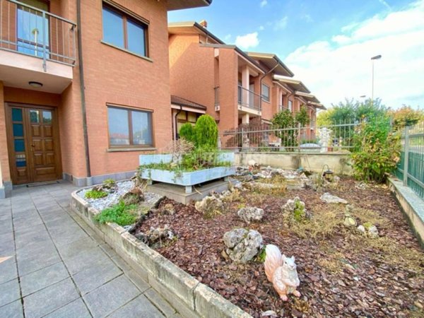 casa indipendente in vendita a Ciriè