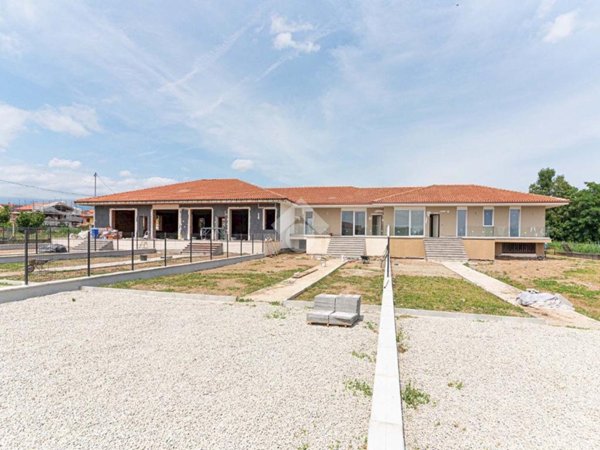 casa indipendente in vendita a Ciriè