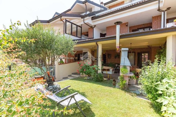 casa indipendente in vendita a Ciriè