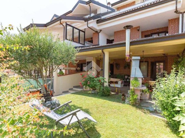 casa indipendente in vendita a Ciriè