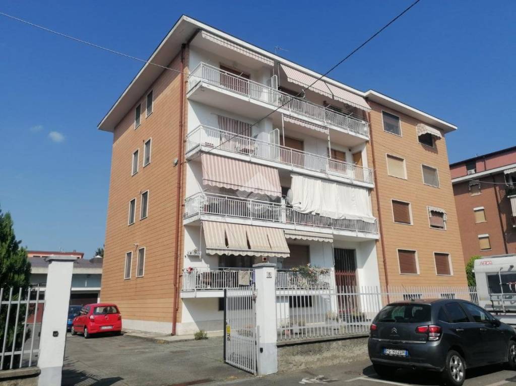 locale di sgombero in vendita a Ciriè