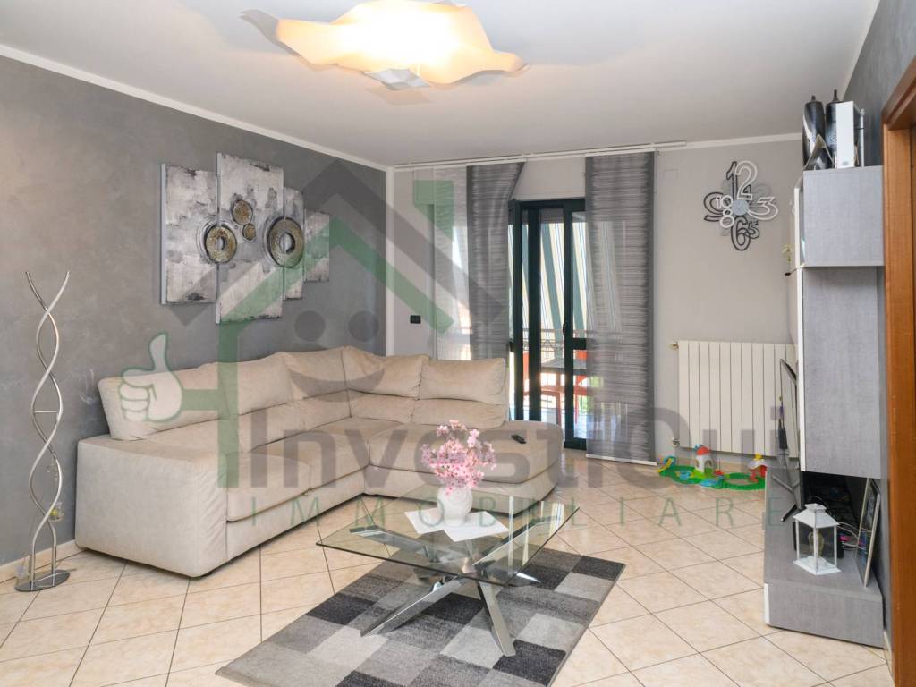 appartamento in vendita a Ciriè in zona Devesi
