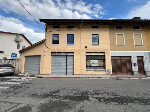 negozio in vendita a Ciriè