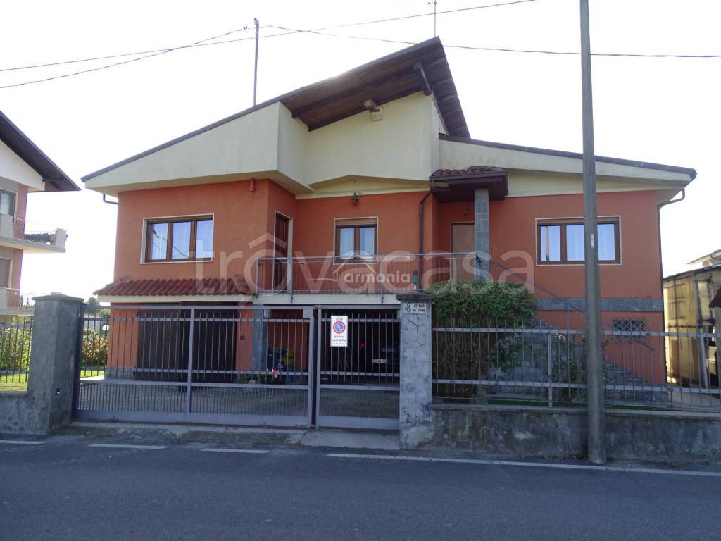 casa indipendente in vendita a Ciriè