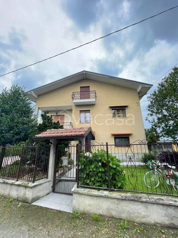 casa indipendente in vendita a Ciriè