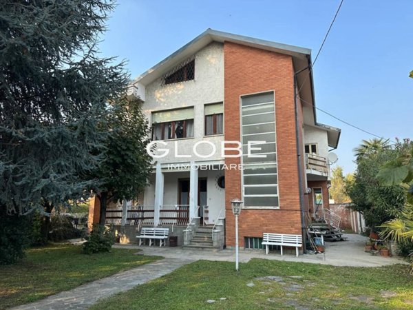 casa indipendente in vendita a Ciriè