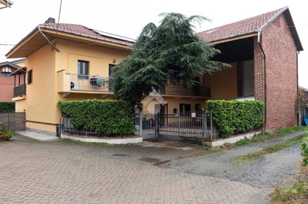 casa indipendente in vendita a Ciriè