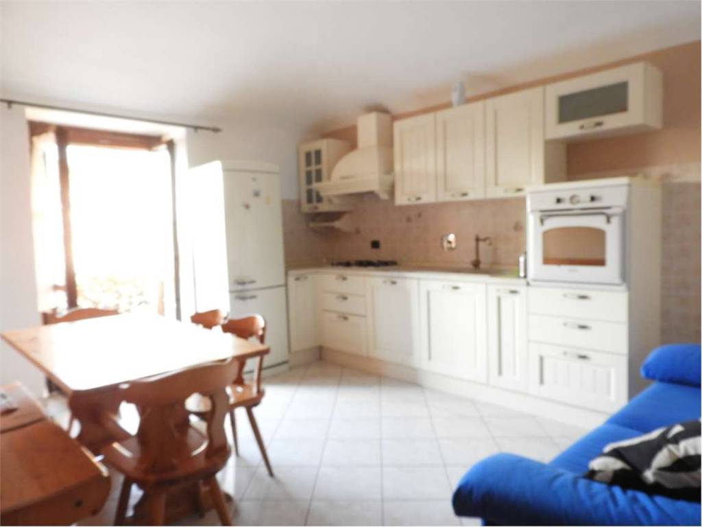 appartamento in vendita a Ciriè in zona Devesi