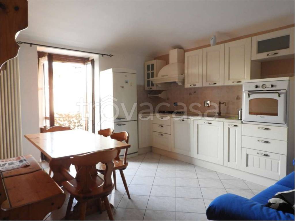 appartamento in vendita a Ciriè in zona Devesi