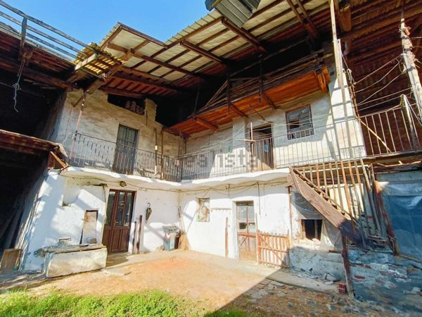 casa semindipendente in vendita a Ciriè