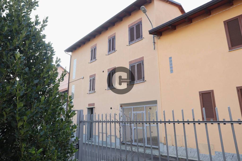 casa indipendente in vendita a Ciriè