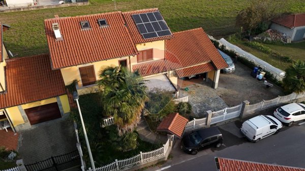 casa indipendente in vendita a Ciriè