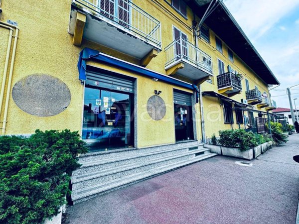 negozio in vendita a Ciriè