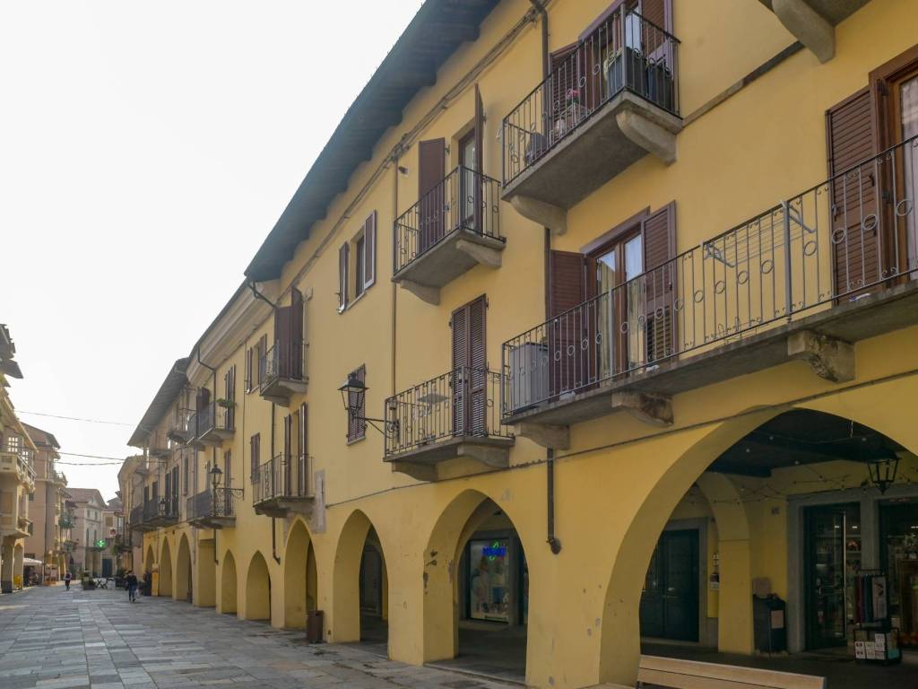 negozio in vendita a Ciriè