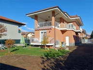 casa indipendente in vendita a Ciriè