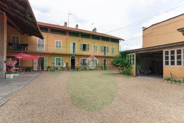 casa indipendente in vendita a Ciriè
