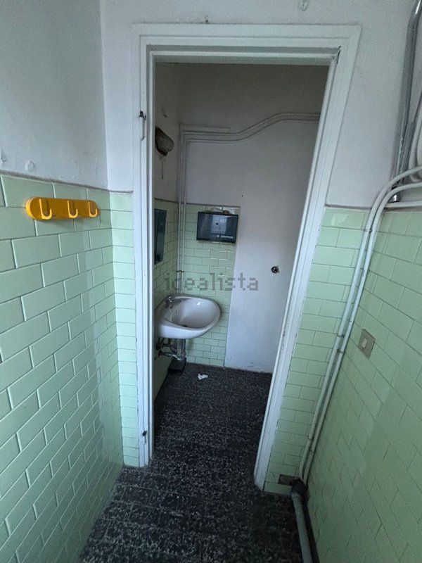 negozio in vendita a Ciriè