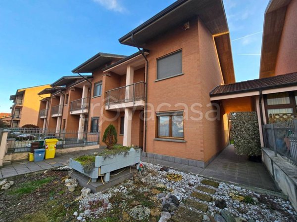 casa indipendente in vendita a Ciriè