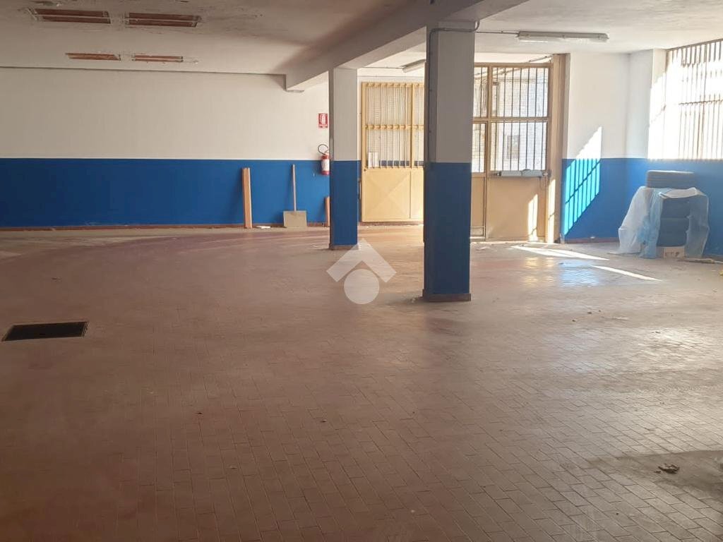 locale di sgombero in vendita a Ciriè