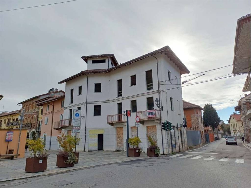 intera palazzina in vendita a Ciriè