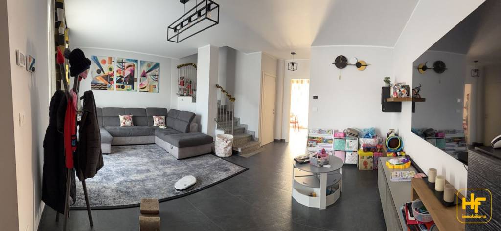casa indipendente in vendita a Ciriè