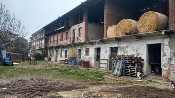 casa indipendente in vendita a Ciriè