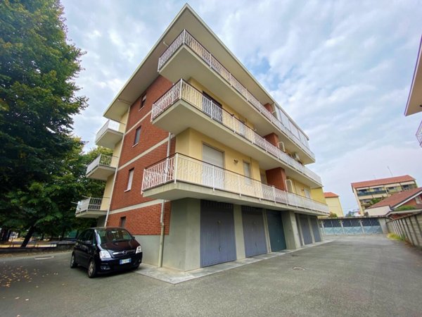 negozio in vendita a Ciriè