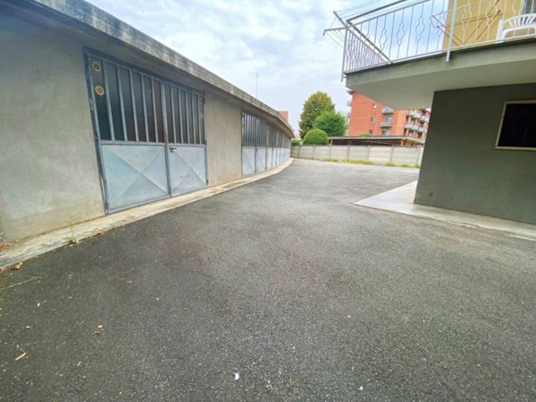 locale di sgombero in vendita a Ciriè