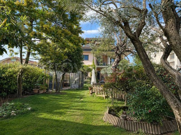 casa indipendente in vendita a Ciriè