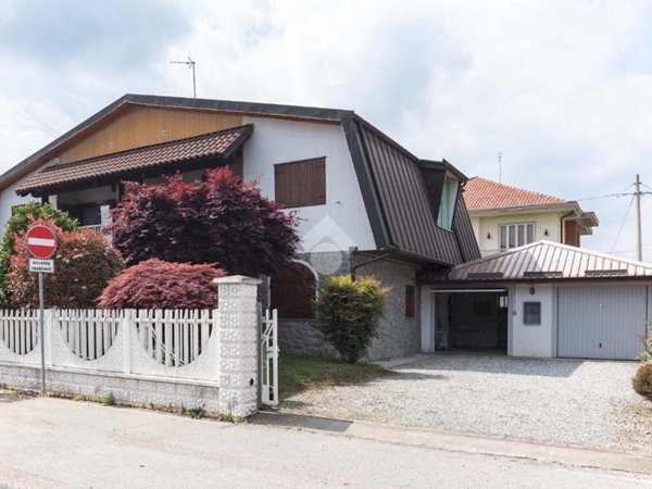 casa indipendente in vendita a Ciriè
