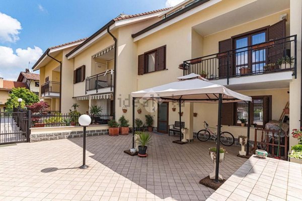 casa indipendente in vendita a Ciriè