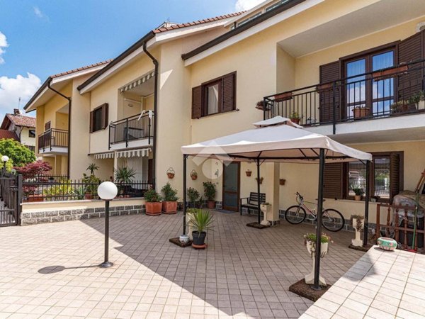 casa indipendente in vendita a Ciriè
