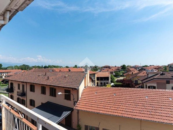 appartamento in vendita a Ciriè in zona Devesi