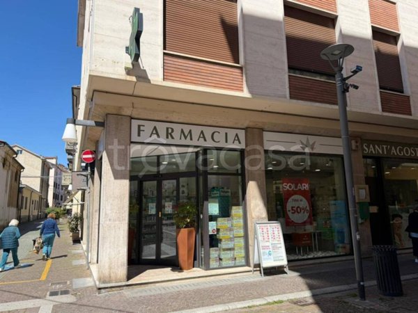negozio in vendita a Ciriè