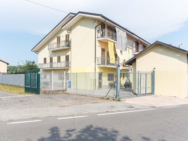 casa semindipendente in vendita a Ciriè in zona Devesi