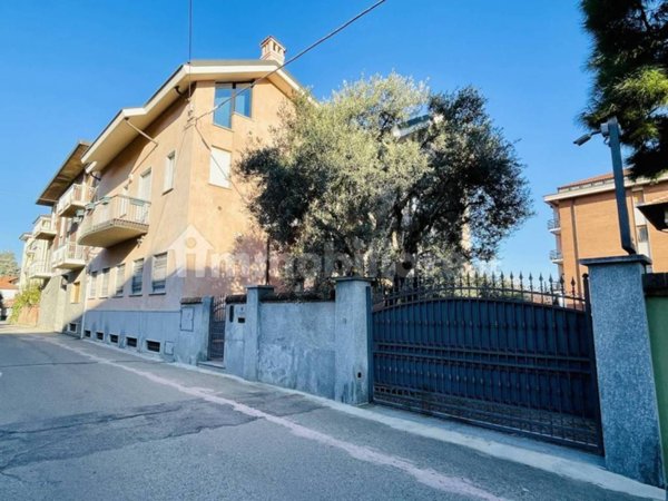 casa indipendente in vendita a Ciriè