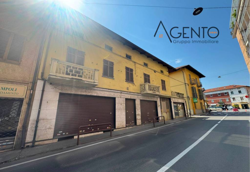 negozio in vendita a Ciriè