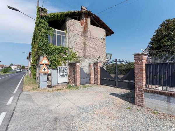 casale in vendita a Ciriè in zona Devesi