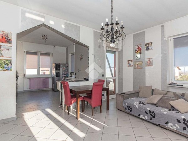 appartamento in vendita a Ciriè in zona Devesi