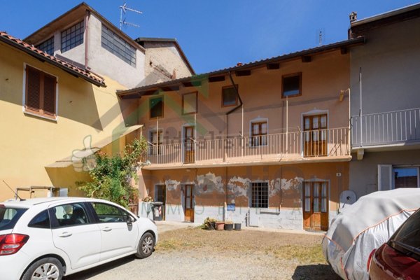 casa indipendente in vendita a Ciriè