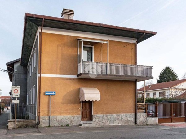 casa indipendente in vendita a Ciriè