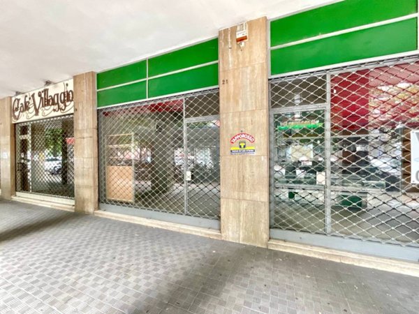 negozio in vendita a Ciriè