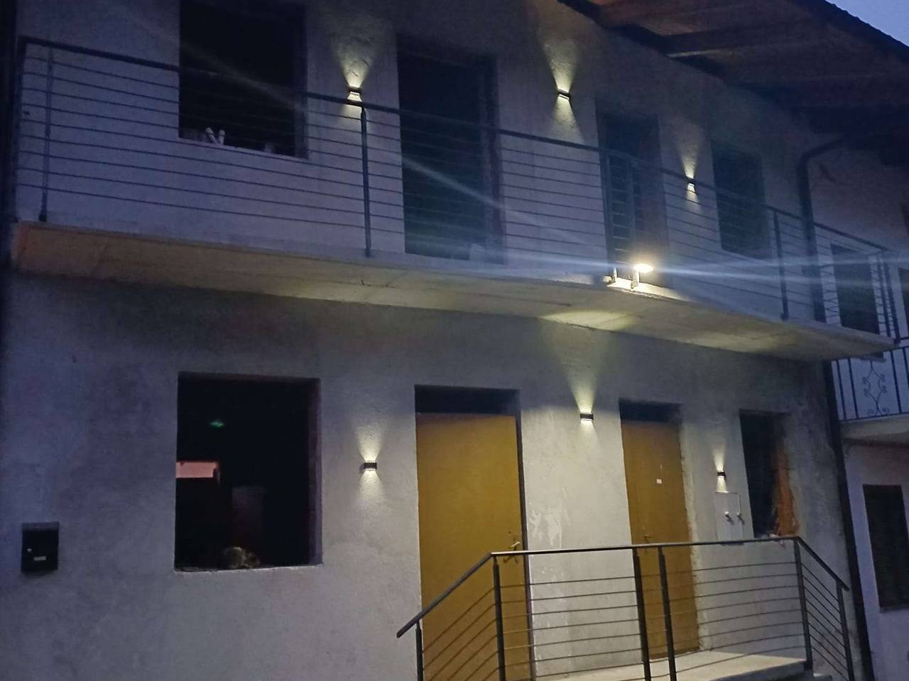 casa indipendente in vendita a Ciriè in zona Devesi