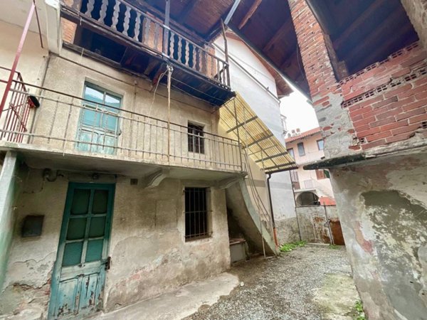 casa indipendente in vendita a Ciriè