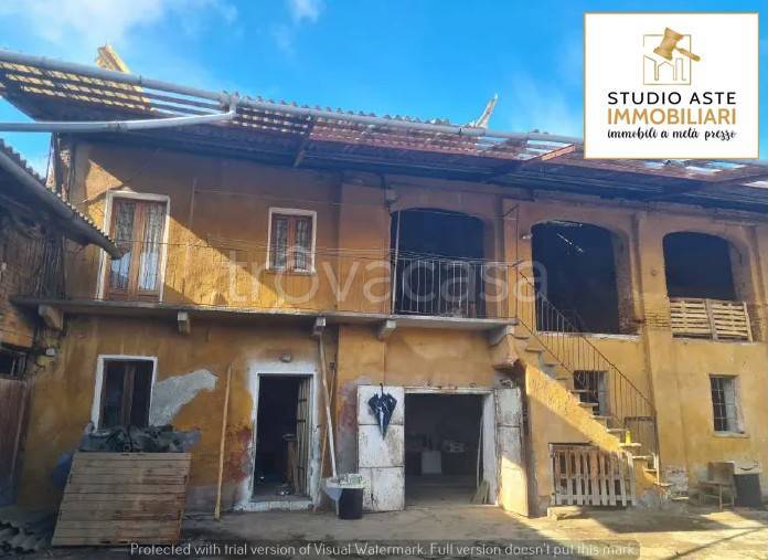 casa indipendente in vendita a Ciriè in zona Devesi