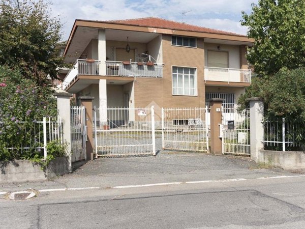 casa indipendente in vendita a Ciriè
