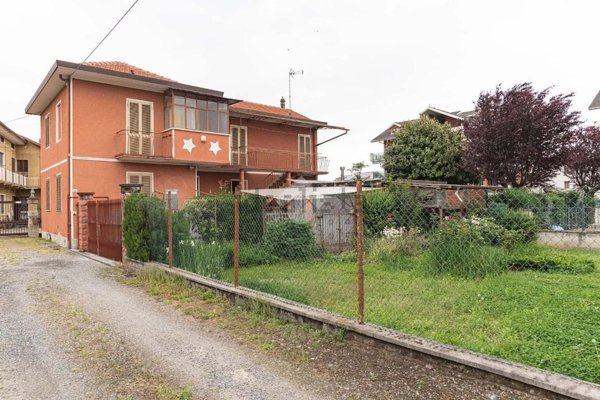 casa indipendente in vendita a Ciriè