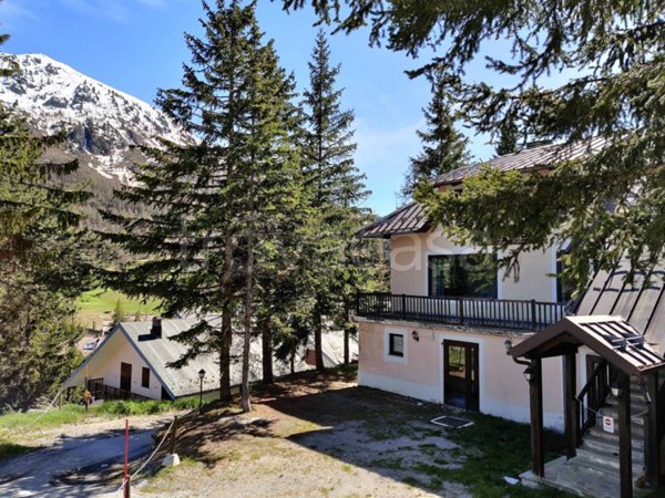 casa indipendente in vendita a Claviere