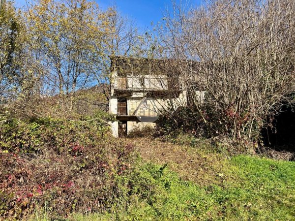 casale in vendita a Coassolo Torinese in zona Vietti