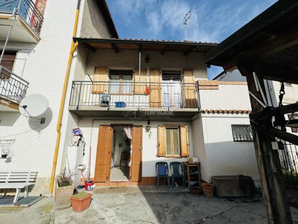 casa indipendente in vendita a Coazze